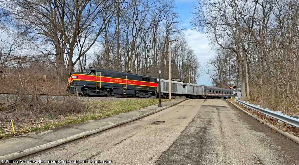 CVSR 6773 crosses Hickory St.